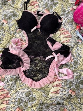 Black & Pink Lace Teddy with Ruffle Trim